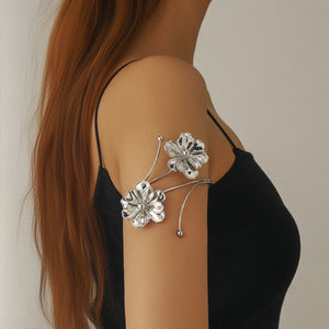European And American Personalized Exaggerated Metal Flowers Openings Armband Bracelet