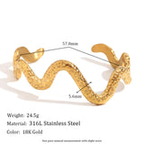 Fashionable All-match Stainless Steel 18K Gold Plating Beating Pattern Wave Snake Bracelet