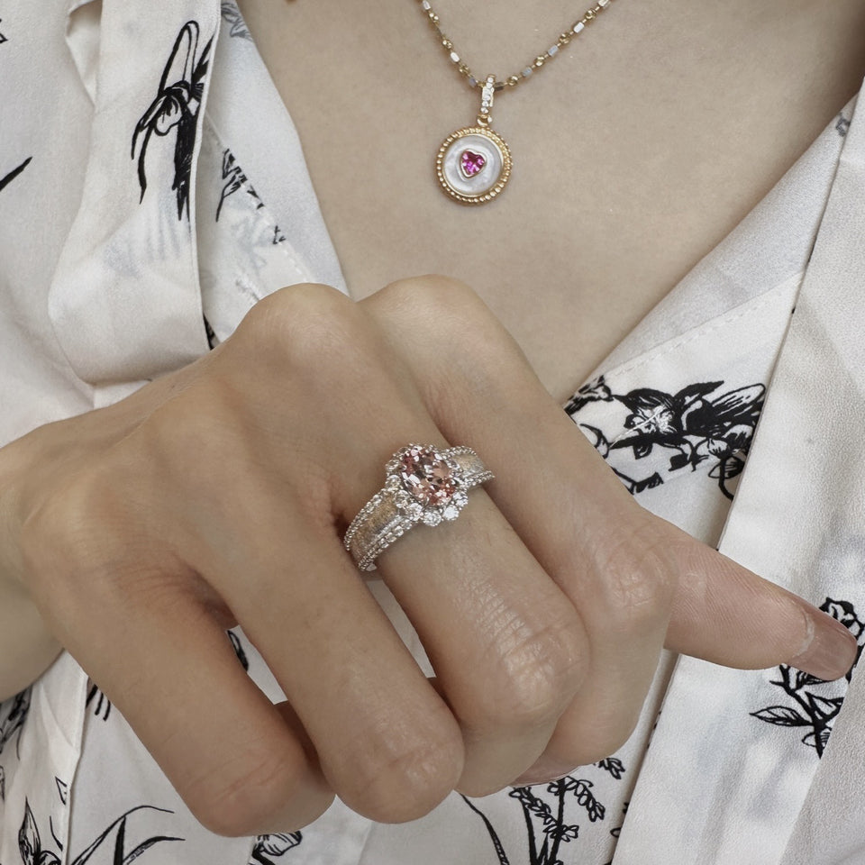 Inlaid Diamond Light Big Diamond Brushed Ring