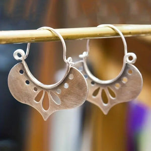 Retro Fashion Minimalism Hollow Heart Earrings