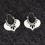 Retro Fashion Minimalism Hollow Heart Earrings