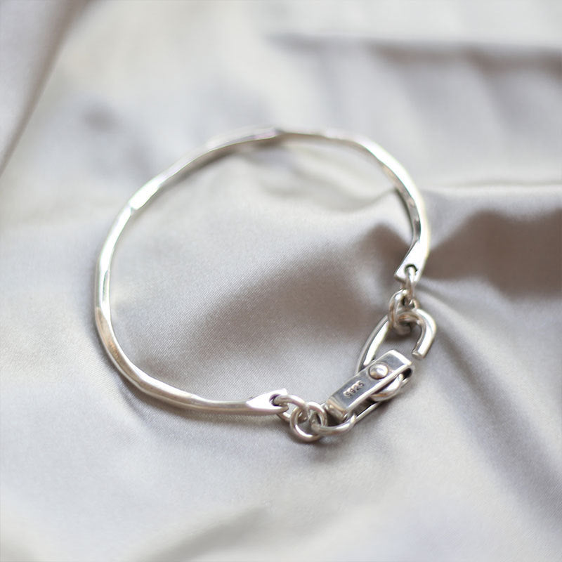 925 Sterling Silver Vintage Distressed Lock Knot Hook Thick Bracelet