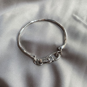 925 Sterling Silver Vintage Distressed Lock Knot Hook Thick Bracelet
