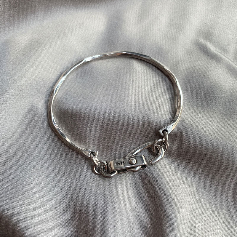 925 Sterling Silver Vintage Distressed Lock Knot Hook Thick Bracelet