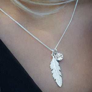 Zinc Alloy European And American Fashion & Trend Ornament Feather Diamond Pendant Necklace